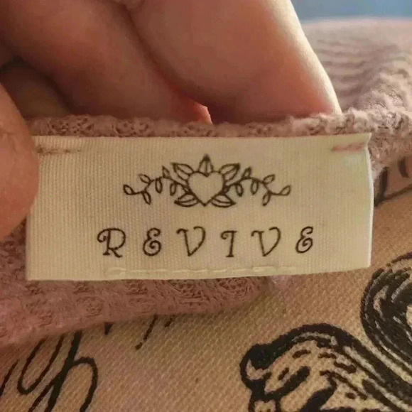 Revive pink shirt, size 2xl juniors - Picture 3 of 4